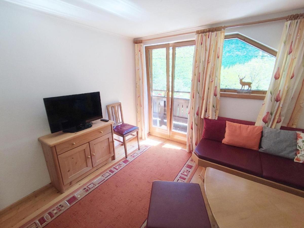 Pretty Holiday Home In Mayerhofen With Balcony Mayrhofen Εξωτερικό φωτογραφία